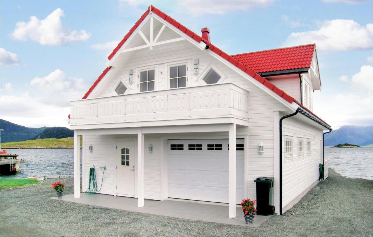 Sandshamn Buitenkant foto